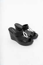 Load image into Gallery viewer, Vintage x BCBG Generation Black, Silver Wedges (7-8)