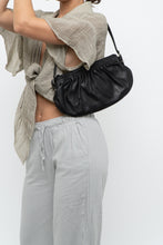 Load image into Gallery viewer, Vintage x Made in Canada x Black Butter Leather Small Purse