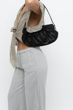 Load image into Gallery viewer, Vintage x Made in Canada x Black Butter Leather Small Purse
