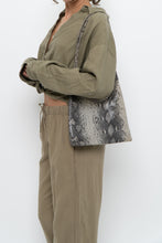 Load image into Gallery viewer, Vintage x Faux Leather Grey Snakeskin Purse