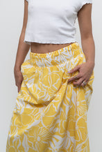Load image into Gallery viewer, FAITHFUL THE BRAND x Yellow Floral Maxi Skirt (XS)