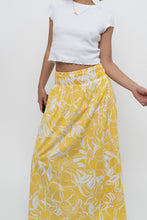Load image into Gallery viewer, FAITHFUL THE BRAND x Yellow Floral Maxi Skirt (XS)