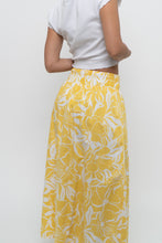 Load image into Gallery viewer, FAITHFUL THE BRAND x Yellow Floral Maxi Skirt (XS)