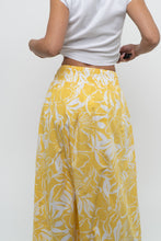 Load image into Gallery viewer, FAITHFUL THE BRAND x Yellow Floral Maxi Skirt (XS)