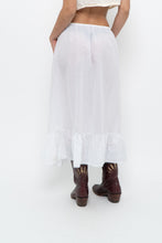 Load image into Gallery viewer, Vintage x Made in Canada x White Cotton Semi-sheer Maxi Skirt (XS, S)