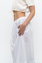 Load image into Gallery viewer, Vintage x Made in Canada x White Cotton Semi-sheer Maxi Skirt (XS, S)