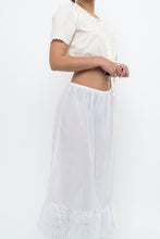 Load image into Gallery viewer, Vintage x Made in Canada x White Cotton Semi-sheer Maxi Skirt (XS, S)