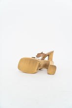 Load image into Gallery viewer, Vintage x Made in Brazil x ALDO Beige Chunky Heels (8)