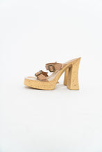 Load image into Gallery viewer, Vintage x Made in Brazil x ALDO Beige Chunky Heels (8)