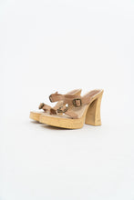 Load image into Gallery viewer, Vintage x Made in Brazil x ALDO Beige Chunky Heels (8)