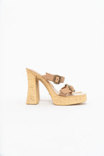 Load image into Gallery viewer, Vintage x Made in Brazil x ALDO Beige Chunky Heels (8)