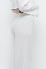 Load image into Gallery viewer, Modern x White Soft Textured Set (XXS, XS)