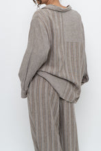 Load image into Gallery viewer, Vintage x Made in India x Brown Linen Striped Set (M, L)