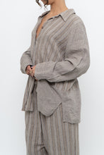 Load image into Gallery viewer, Vintage x Made in India x Brown Linen Striped Set (M, L)