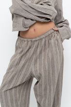 Load image into Gallery viewer, Vintage x Made in India x Brown Linen Striped Set (M, L)