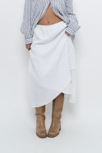 Load image into Gallery viewer, Vintage x Made in USA x White Linen Midi Skirt (S, M)