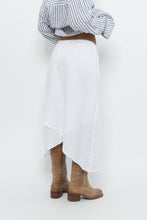 Load image into Gallery viewer, Vintage x Made in USA x White Linen Midi Skirt (S, M)