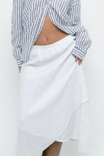 Load image into Gallery viewer, Vintage x Made in USA x White Linen Midi Skirt (S, M)