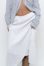 Load image into Gallery viewer, Vintage x Made in USA x White Linen Midi Skirt (S, M)