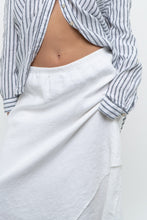 Load image into Gallery viewer, Vintage x Made in USA x White Linen Midi Skirt (S, M)