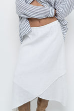 Load image into Gallery viewer, Vintage x Made in USA x White Linen Midi Skirt (S, M)