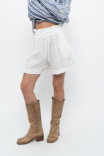 Load image into Gallery viewer, Vintage x Made in Italy x White Linen Short (XS-M)