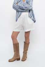 Load image into Gallery viewer, Vintage x Made in Italy x White Linen Short (XS-M)