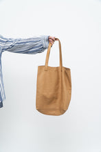 Load image into Gallery viewer, Vintage x Made in Turkey x Tan Leather Slouch Purse