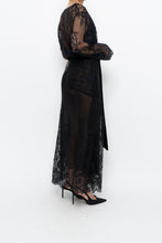Load image into Gallery viewer, Vintage x CHARLOTTE RUSSE Black Lace Robe (S-XXL)