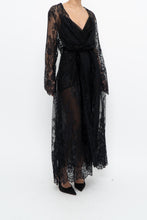Load image into Gallery viewer, Vintage x CHARLOTTE RUSSE Black Lace Robe (S-XXL)