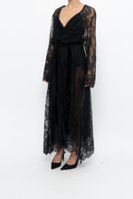 Load image into Gallery viewer, Vintage x CHARLOTTE RUSSE Black Lace Robe (S-XXL)