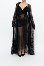 Load image into Gallery viewer, Vintage x CHARLOTTE RUSSE Black Lace Robe (S-XXL)