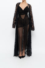 Load image into Gallery viewer, Vintage x CHARLOTTE RUSSE Black Lace Robe (S-XXL)