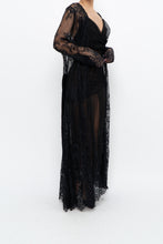 Load image into Gallery viewer, Vintage x CHARLOTTE RUSSE Black Lace Robe (S-XXL)