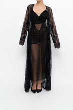 Load image into Gallery viewer, Vintage x CHARLOTTE RUSSE Black Lace Robe (S-XXL)