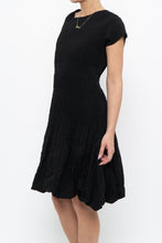 Load image into Gallery viewer, Vintage x Black Stretchy Textured Midi Dress (M, L)