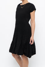 Load image into Gallery viewer, Vintage x Black Stretchy Textured Midi Dress (M, L)