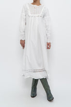 Load image into Gallery viewer, Modern x White Cotton Long Sleeve Lace Dress (XS)