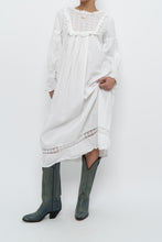 Load image into Gallery viewer, Modern x White Cotton Long Sleeve Lace Dress (XS)