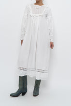 Load image into Gallery viewer, Modern x White Cotton Long Sleeve Lace Dress (XS)