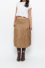 Load image into Gallery viewer, Vintage x Tan Pleated Soft Midi Skirt (S, M)