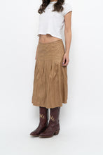 Load image into Gallery viewer, Vintage x Tan Pleated Soft Midi Skirt (S, M)