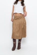 Load image into Gallery viewer, Vintage x Tan Pleated Soft Midi Skirt (S, M)