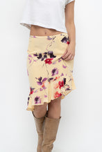 Load image into Gallery viewer, Vintage x Made in Canada x HOLT RENFREW Yellow Floral Silk Midi Skirt (XL)