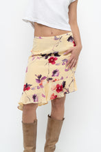 Load image into Gallery viewer, Vintage x Made in Canada x HOLT RENFREW Yellow Floral Silk Midi Skirt (XL)
