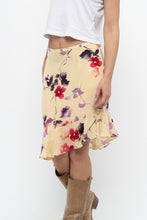 Load image into Gallery viewer, Vintage x Made in Canada x HOLT RENFREW Yellow Floral Silk Midi Skirt (XL)