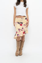 Load image into Gallery viewer, Vintage x Made in Canada x HOLT RENFREW Yellow Floral Silk Midi Skirt (XL)