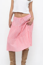 Load image into Gallery viewer, Vintage x Made in USA x Pink Tiered Midi Skirt (S, M)