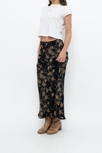 Load image into Gallery viewer, Vintage x OLD NAVY Black Floral Maxi Skirt (XS-M)
