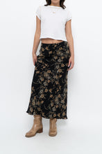 Load image into Gallery viewer, Vintage x OLD NAVY Black Floral Maxi Skirt (XS-M)